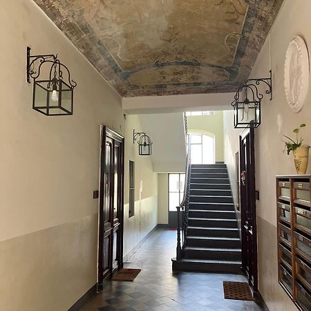 Appartamento su cortile magico : centro Torino Esterno foto