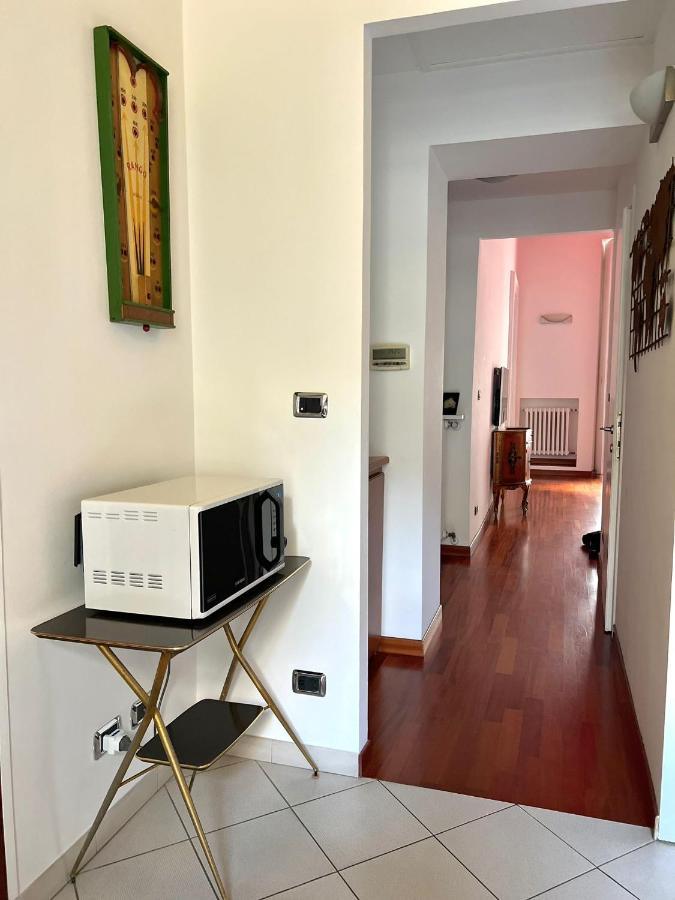 Appartamento su cortile magico : centro Torino Esterno foto